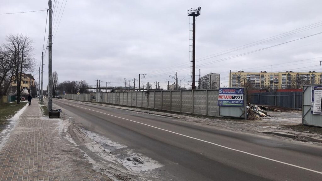 БРУХТАР, вул. В'ячеслава Чорновола — фото 1